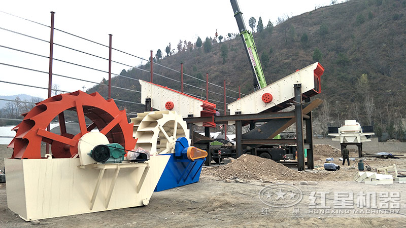 方案二配置現(xiàn)場：制砂機(jī)+洗砂機(jī)組合，費(fèi)用70萬左右