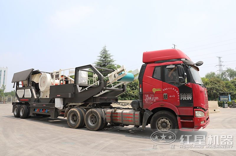 輪胎式移動礦石破碎機?圖片